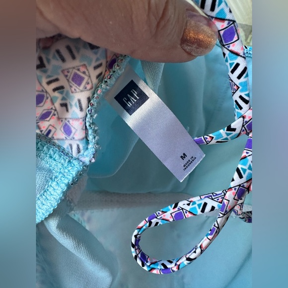 GAP Scoop Back One Piece Swimsuit - Picture 4 of 6